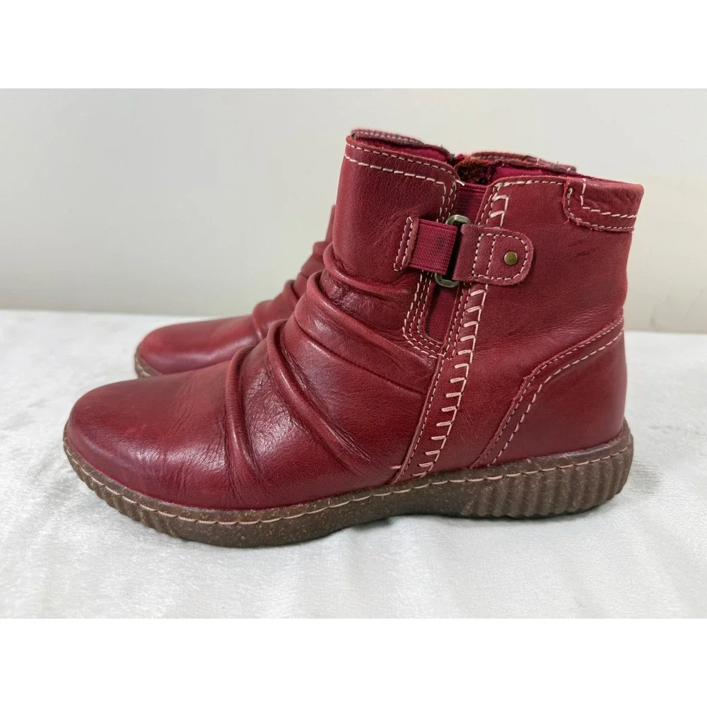 Clarks Collection Caroline Orchid Ankle Boots Women 8 Red Leather Ruched Comfort